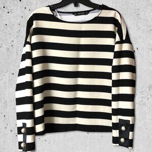 ZARA • Zara Basic • Black/Cream Top • XS